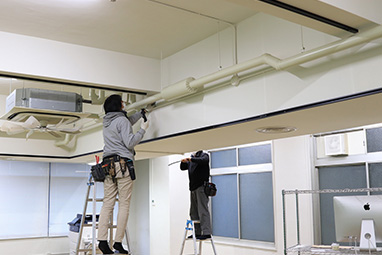 天井照明器具ダクトレール取付工事